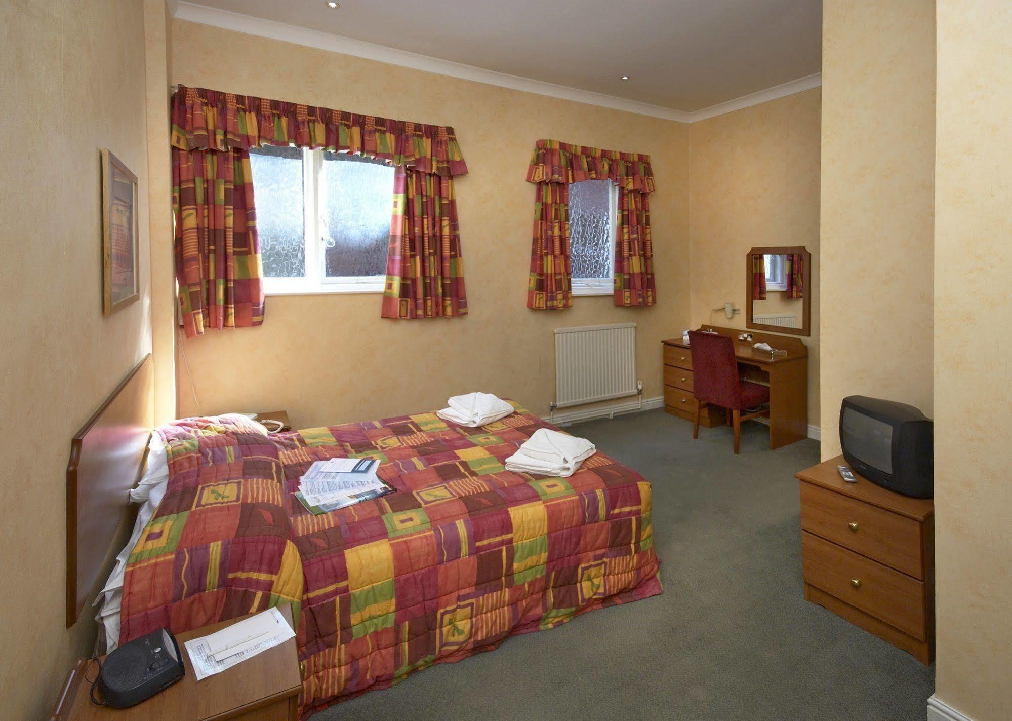 The Caledonian New Southlands Hotel Скарборо Экстерьер фото